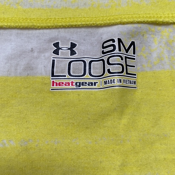πHPπ Under Armour SS Top π Yellow & White - Picture 9 of 10